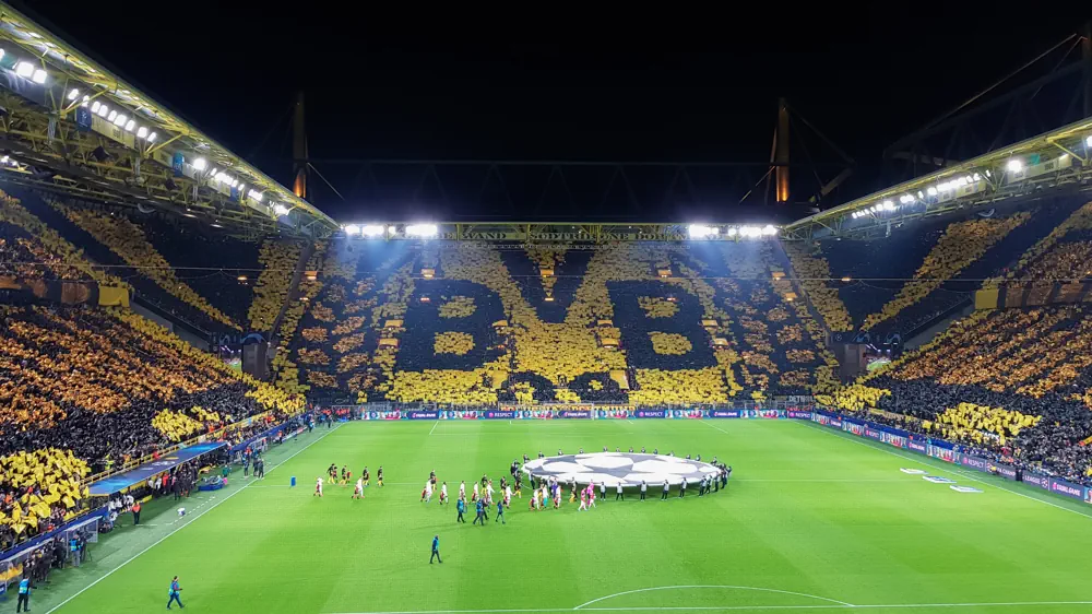 Fullsatt Signal Iduna Park - Borussia Dortmunds hemmastadium