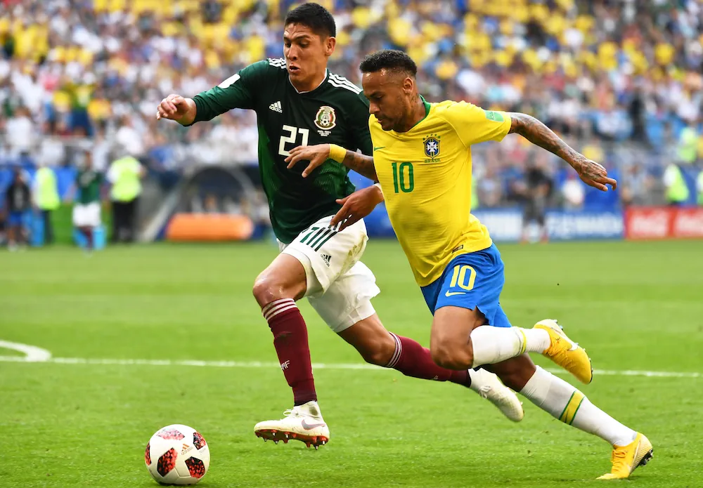 Edson Álvarez och Neymar