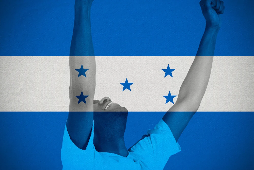 Honduras flagga med integrerad fotbollsspelare