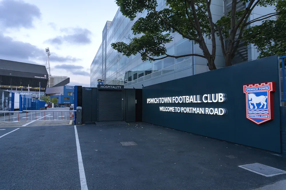 Ingången till Portman Road - Ipswich Towns hemmaarena