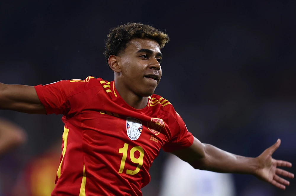 Lamine Yamal efter att ha gjort ett mål för Spanien