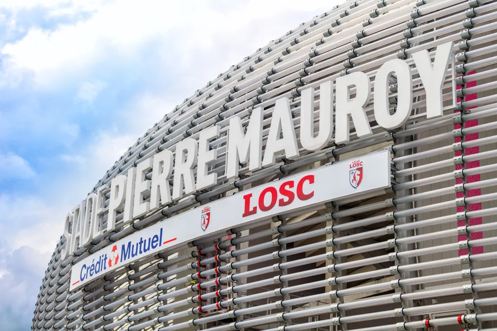 Uranför Lilles hemmaarena Stade Pierre-Mauroy