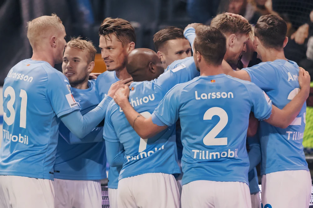 Malmö FF spelare firar mål