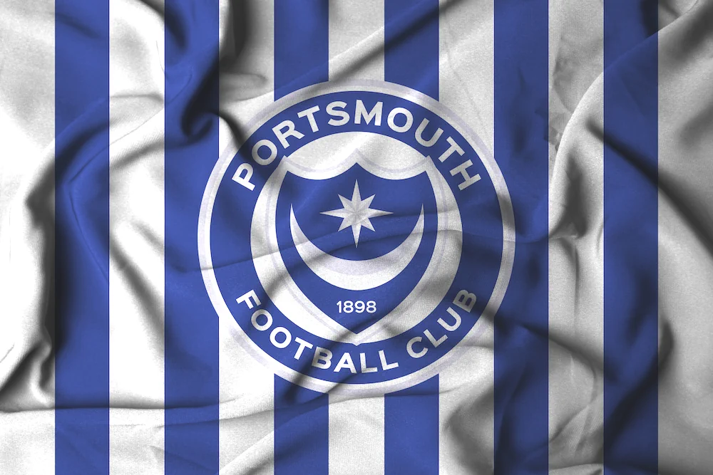 Portsmouth FC-flagga